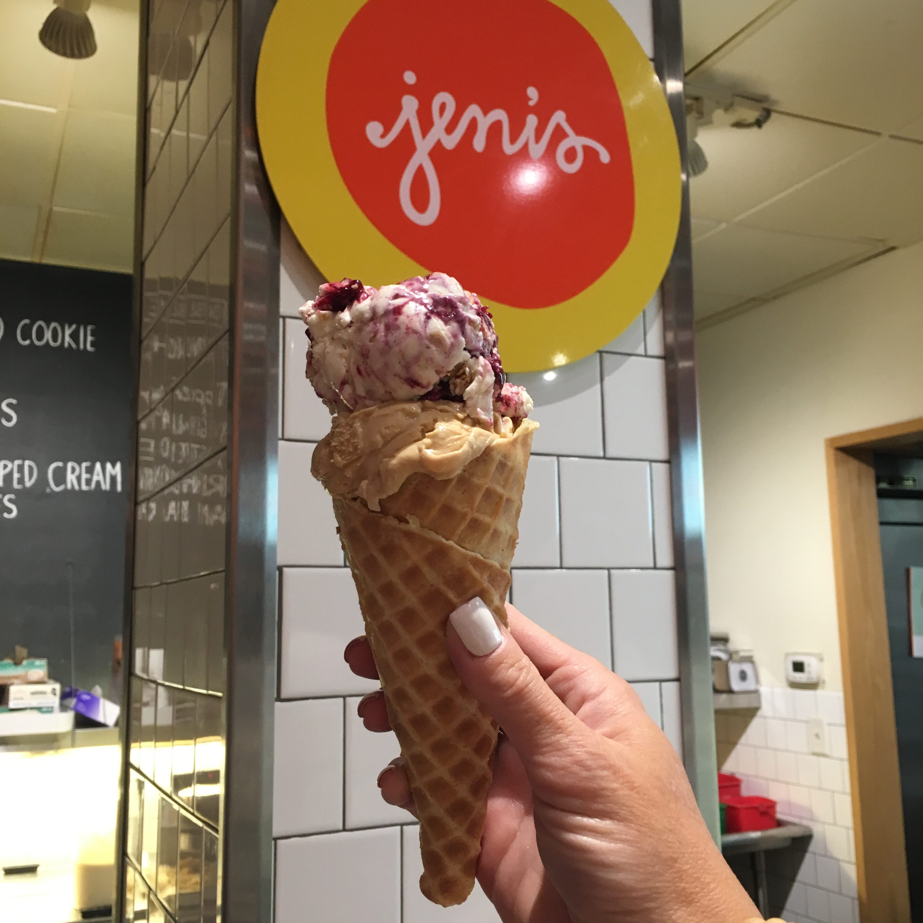 Jeni's Ice Cream Shop - JOHNSTON STYLE